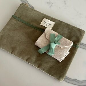 Gorgeous green Sezane gift set! Velvet pouch and cotton wallet NWT 💝
